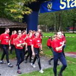 survival De eerste groep deelnemers bij de start.