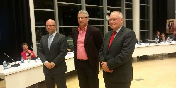 De nieuwe wethouders Jeroen Huizing, Jan Zwiers en Joop Brink.