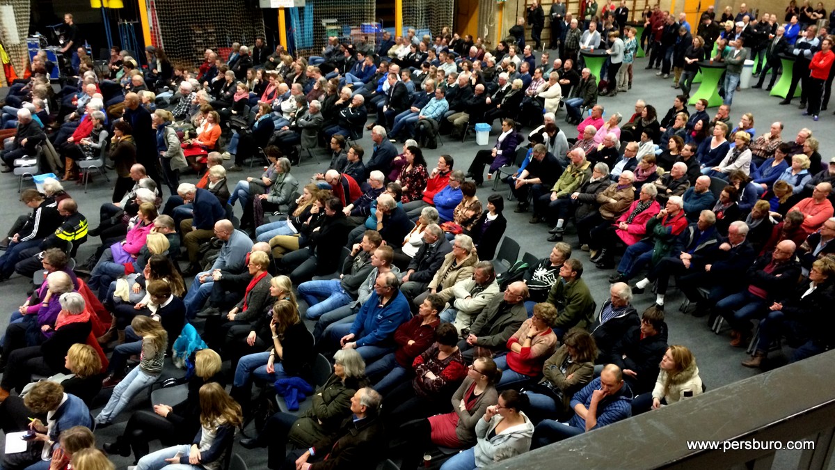 De drukbezochte informatieavond in Oosterhesselen